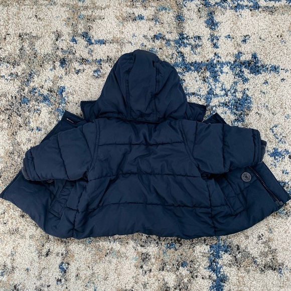 Gap winter coat 0-6 months - Picture 3 of 3